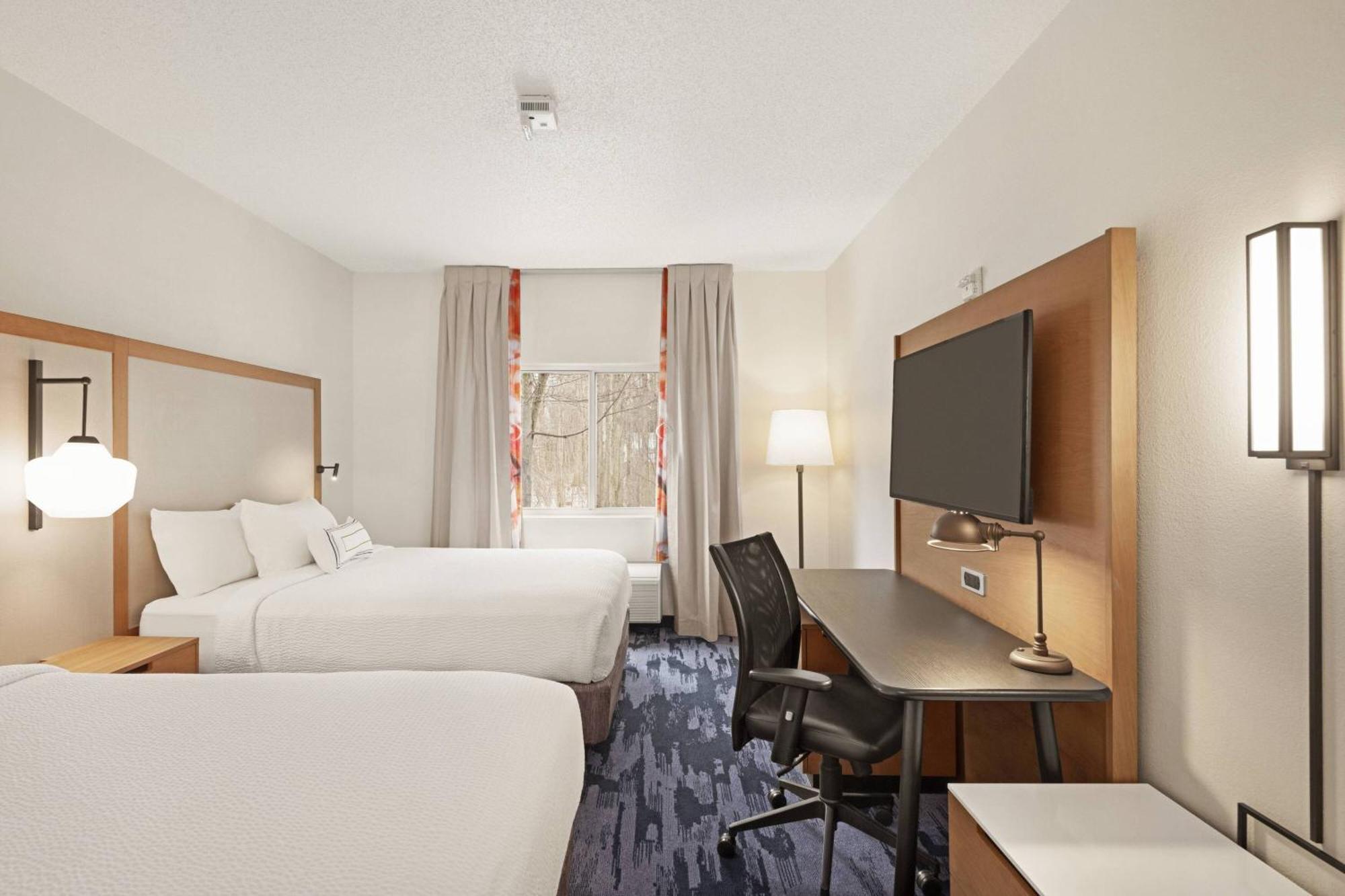 Hotel Fairfield Niles 3*