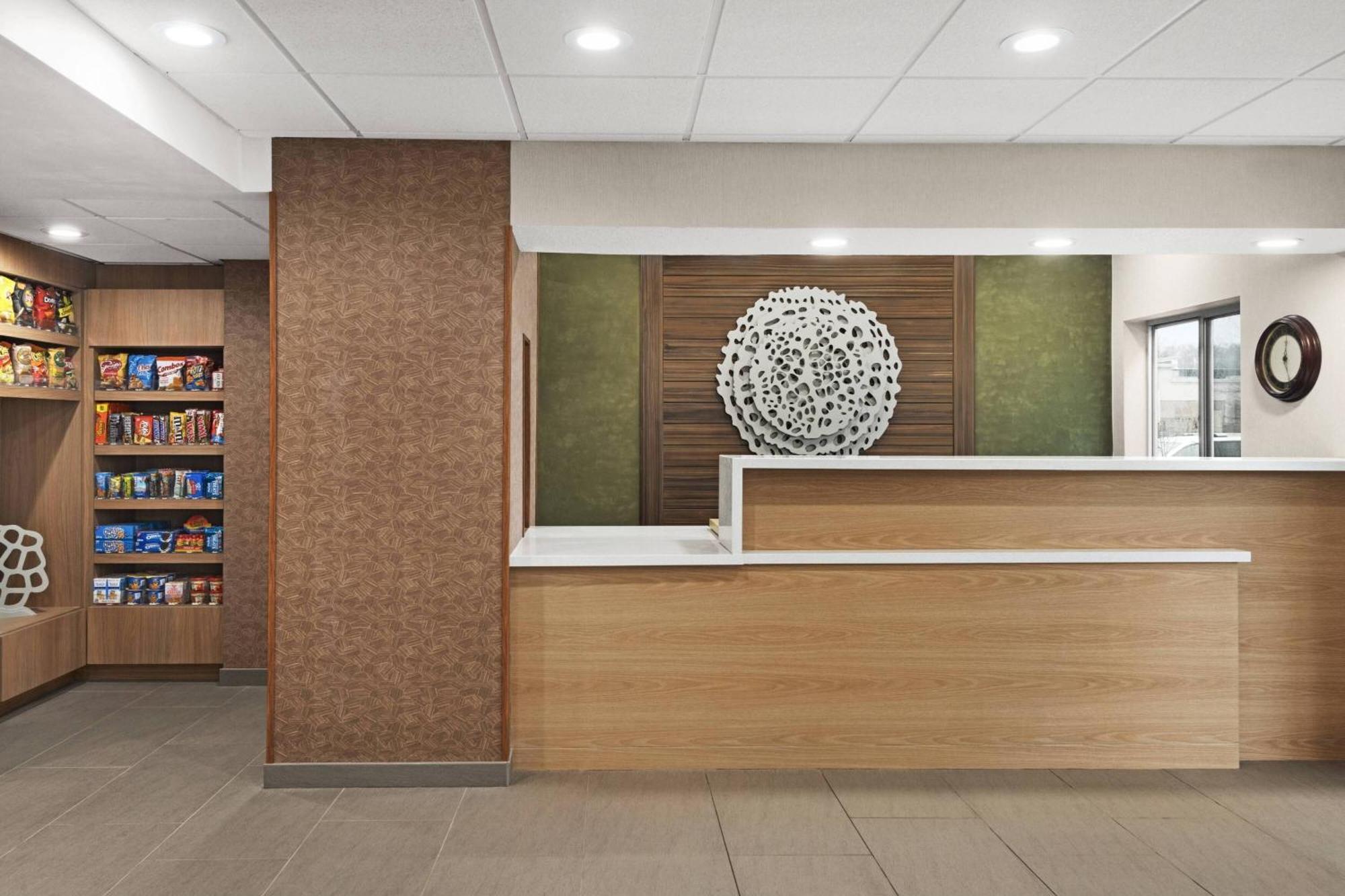 Fairfield Niles Hotel 3*