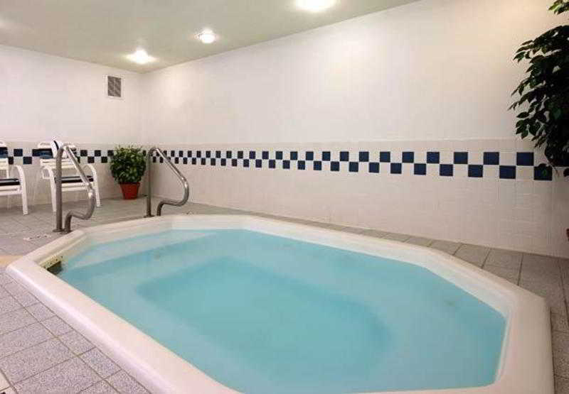 Fairfield Niles Hotel 3*